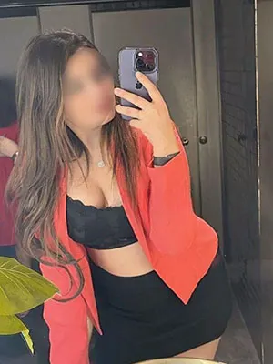 Call girls available in Delhi